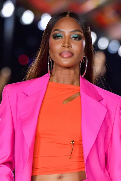 Look 60